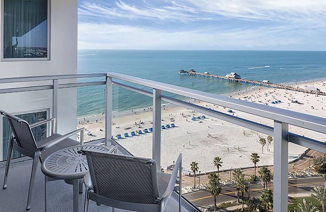 Luxury Beachside Clearwater Beach Resort 1-Bedroom Suite + Amenities