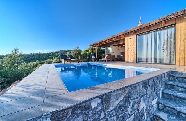 Luxury Bungalow New Horizons IV