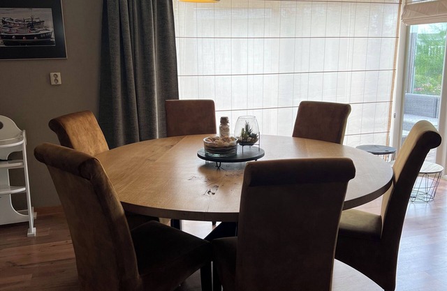 LUXURY CHALET FOR 5 PEOPLE WITHIN WALKING DISTANCE OF THE SEA AND BEACH