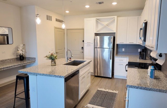 Luxury condo 30 minutes away from Disney