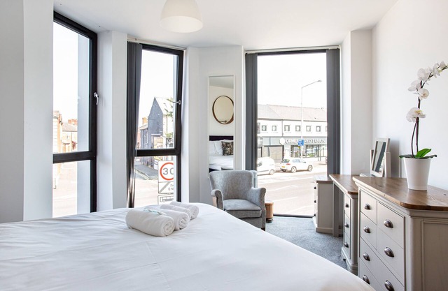 Luxury | Fully Equipped Kitchen | Ormeau Park