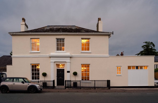 Luxury Georgian Gem; perfect for family gatherings