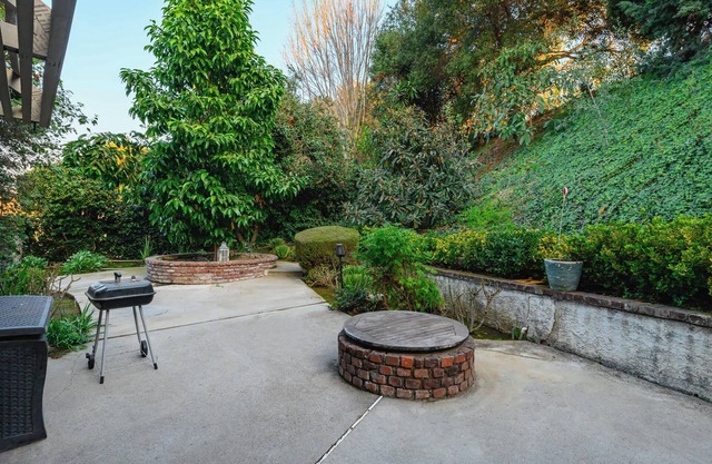 Luxury Hilltop Stay Pool Views Sleeps Many