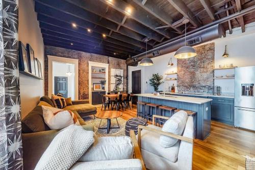 Luxury Home Close to Nulu Downtown 4th w Kings