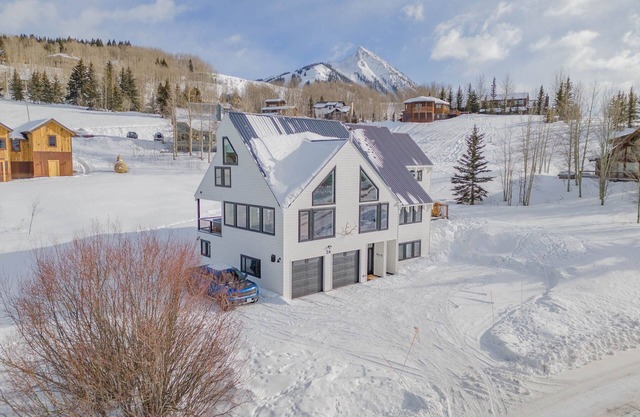 Luxury Home in Mt. Crested Butte, Stunning Mountain Views, Hot Tub