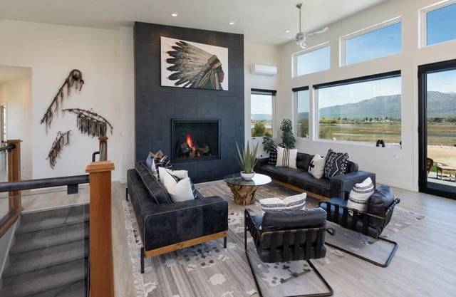 Luxury Home on Pineview Reservoir w/Salt Water Hot Tub!