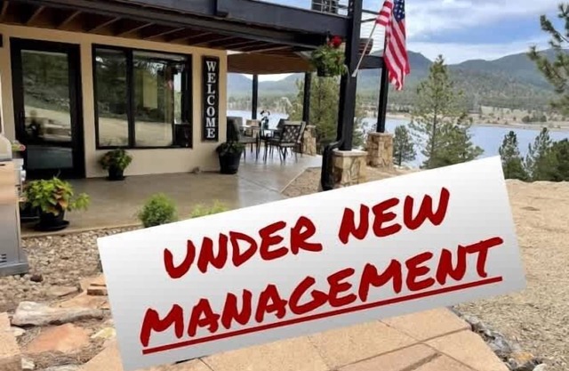 Luxury Lakefront Retreat on Lake Estes