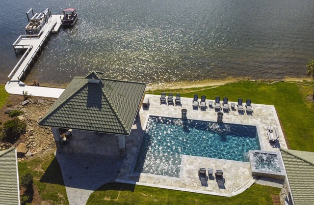 Luxury Lakefront Retreat Private Dock & Stunning Views!