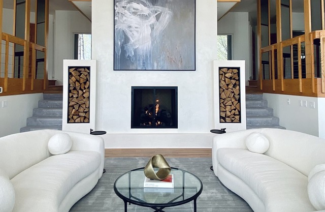 Luxury Lakefront Home-Heated Pool, Fireplace & Hot Tub