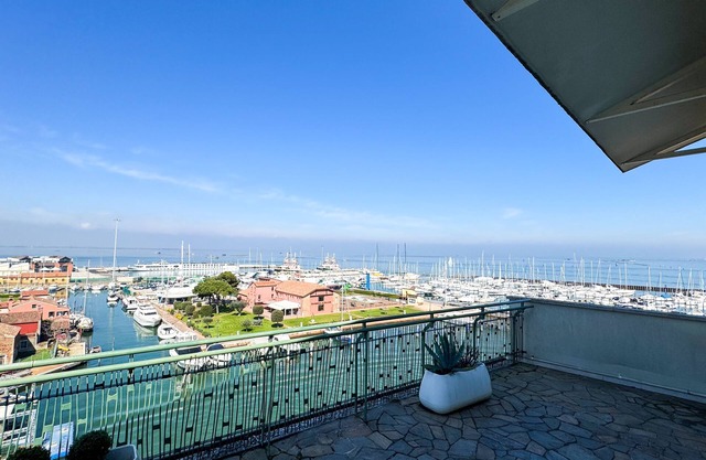 Luxury Majestic Penthouse Apartment