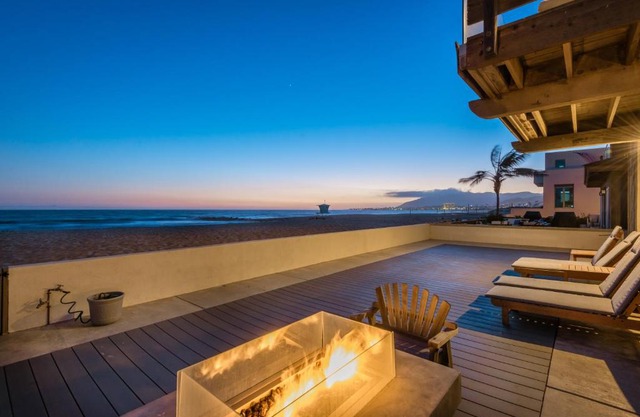 Luxury Modern Designer Beach House on Sand w/Pool