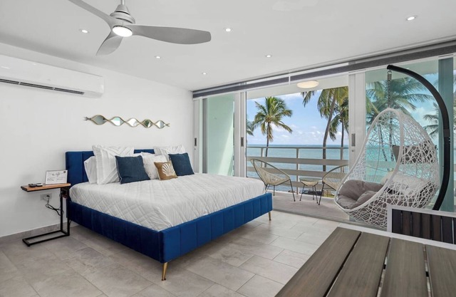 Luxury Oceanfront Apt with Pool at Marina Lanais