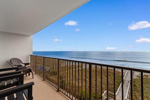 Luxury Oceanfront Condo with Pools, Hot Tub, Gym & Grill by myBeach Vacation Rentals
