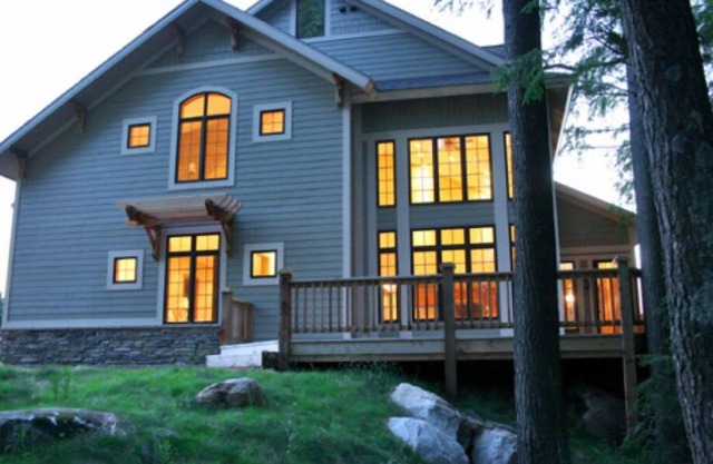 Luxury on the 3L chain sleeps 8+ at the Northernaire Resort's Premier Unit!