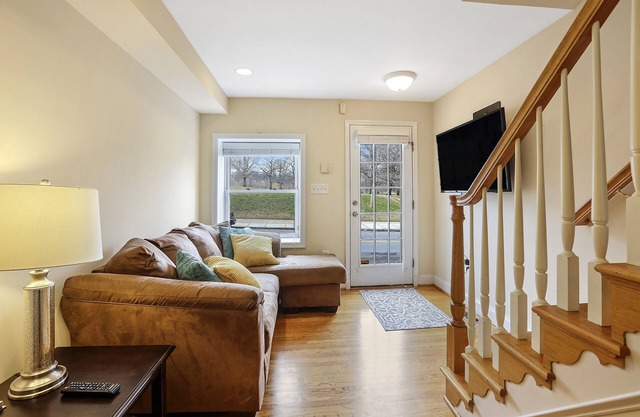 Luxury Parkfront Haven with Hot Tub - Beloved by Families & their Dogs