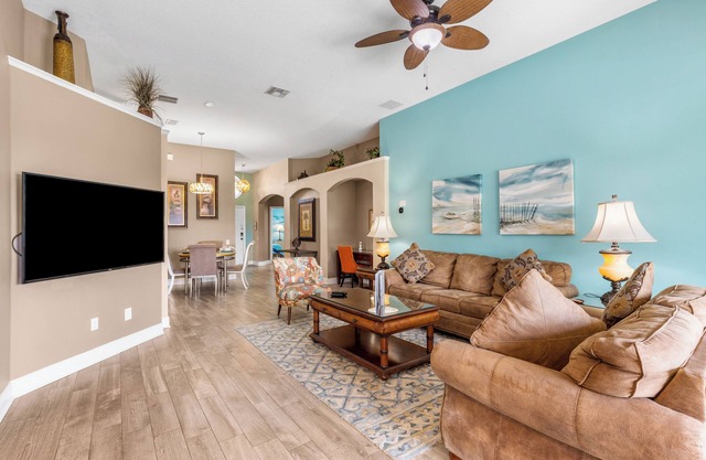 Luxury Pool Home-5 MILES TO DISNEY-Windsor Palms Resort, POOL HEAT INCLUDED!