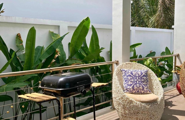 Luxury Pool Villa near Nai Harn Beach with outdoor Sala/Dining!