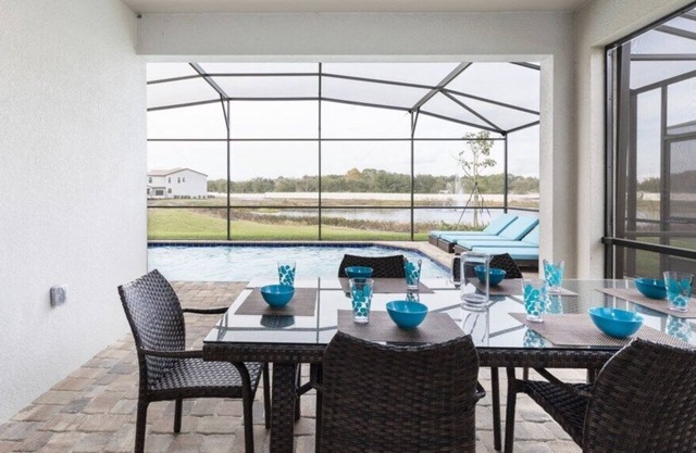 Luxury Resort 3 En Suites Pool Home - Near Legoland