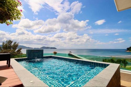 Luxury Rooftop Penthouse