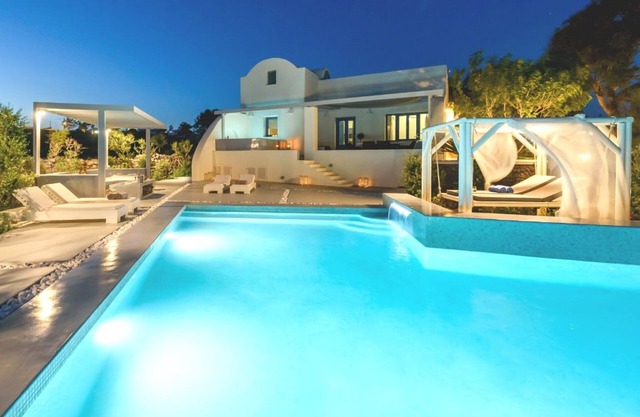 Luxury Santorini Villa | 4 Bedroom Villa | Secluded Location & Private Pool |.