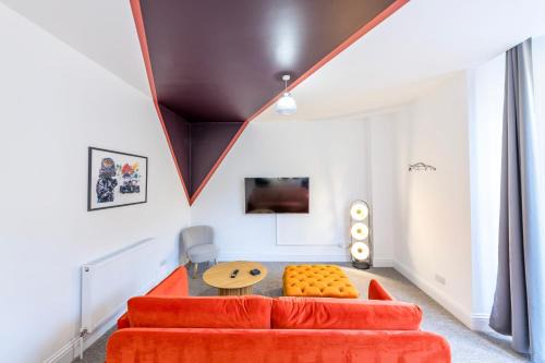 Luxury Silverstone with FREE PARKING by Prescott Apartments