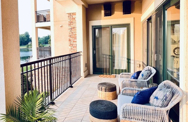 Luxury SML Vacay - 4BR Views + Pool at SML