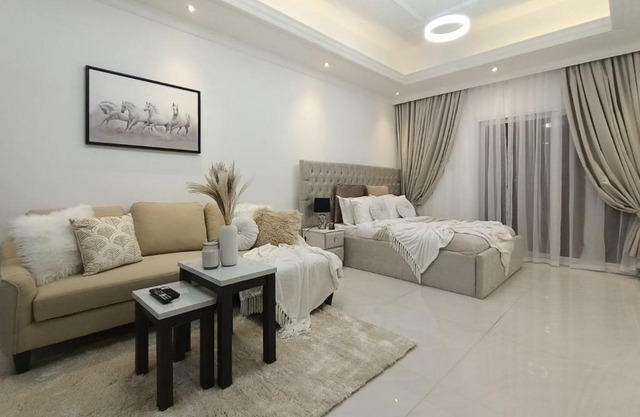 Luxury Studio with Pool, Gym & Sauna