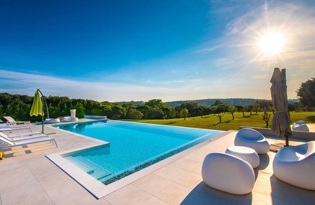 Luxury Villa Artemis with Heated Pool