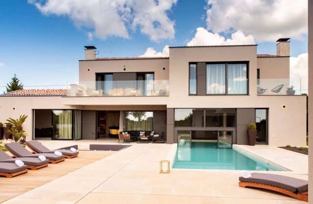 Luxury Villa Avior with Pool