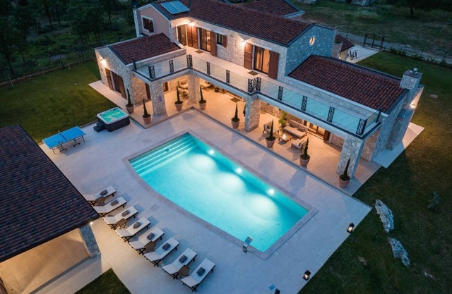 Luxury villa Bella Casa Istria with heated swimming pool