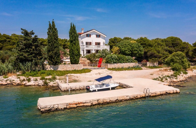 Luxury Villa Bella Vista with Swimming Pool
