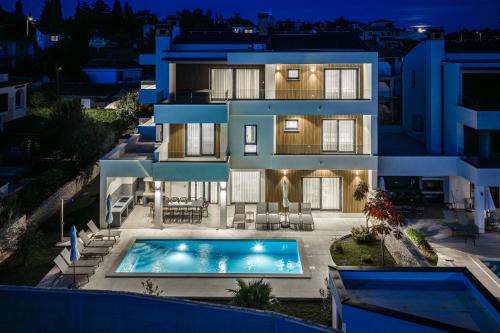 Luxury Villa del Sol