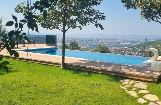 Luxury villa Euphoria with heated infinity pool