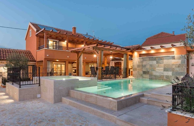 Luxury Villa Finessa Skradin 1 with heated pool, jacuzzi and sauna