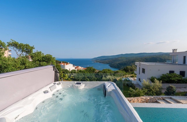 Luxury Villa Horizonte with Pool
