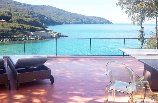 Luxury VILLA in Elba -PRIVATE AREA ON THE SEA- Sandy beach, best for FAMILIES