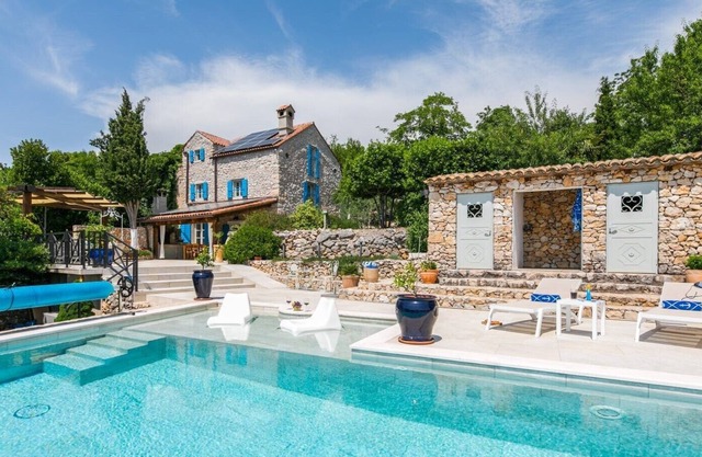 Luxury villa Summer Romance Selce with heated pool and private garden near the beach for 6 persons