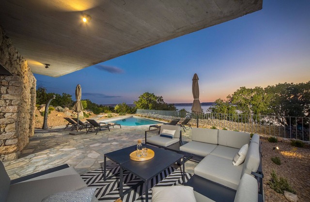 Luxury Villa Sea - with private pool and beach