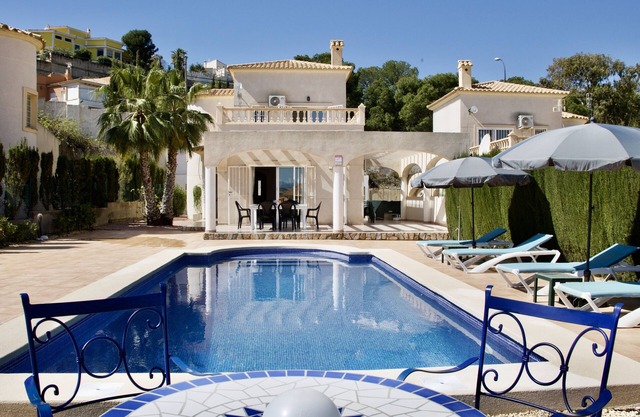 Luxury villa, sea view, heated pool