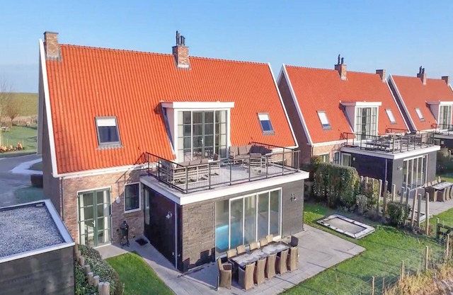 Luxury villa with a pool, sauna and near the sea