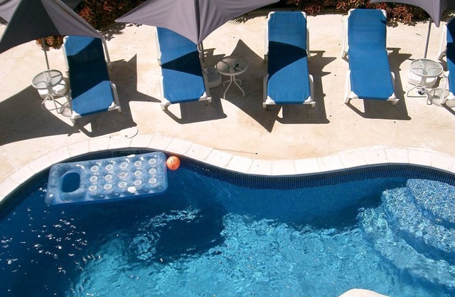 Luxury Villa with pool 5 min walk to beach