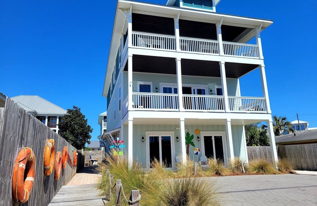 Luxury West End Home steps from Gulf w/views & private *heated* pool