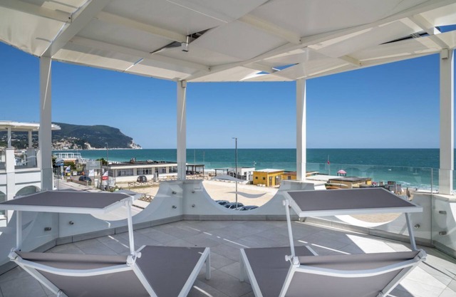 M447 - Marcelli, brand new three-room apartment facing the sea in residence with swimming pool