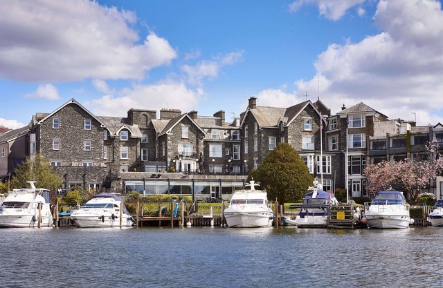 Macdonald Old England Hotel & Spa