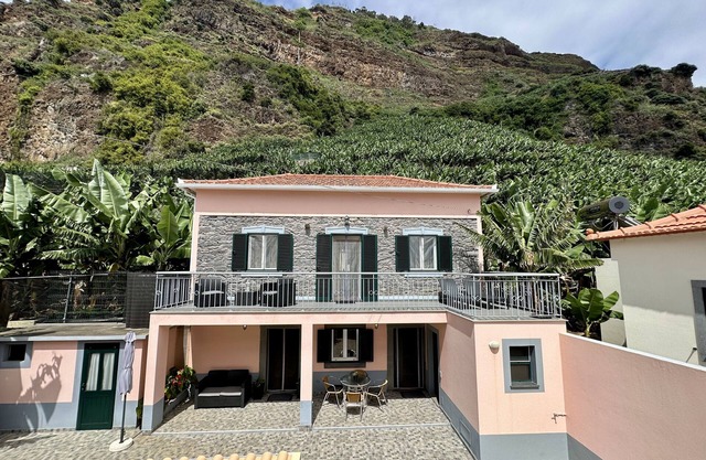 Madalena do Mar Beach House