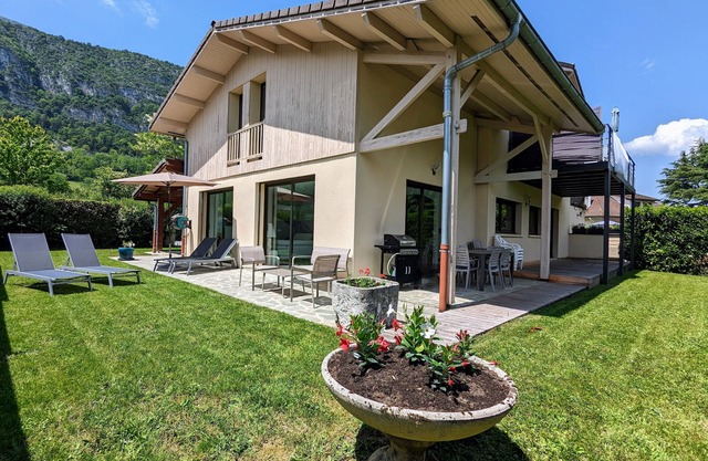 Magnificent 3-star duplex in house 800 m from Lake Annecy