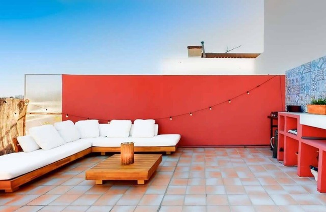 Magnificent roof terrace in the center of Marseille with sea view