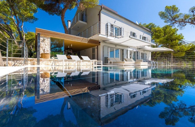 Magnificent Seafront Villa | 10 Bedrooms | Pakleni View