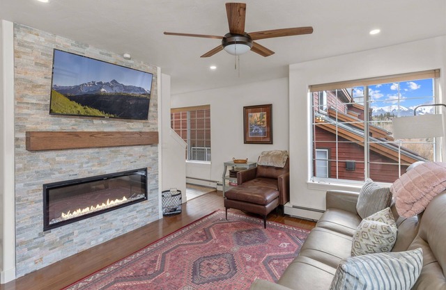 Magnificent Views Townhome in Mountain Village