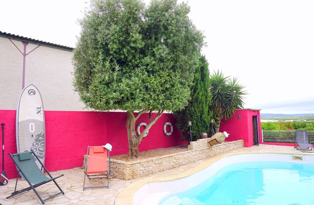 Magnificent villa with view, heated pool